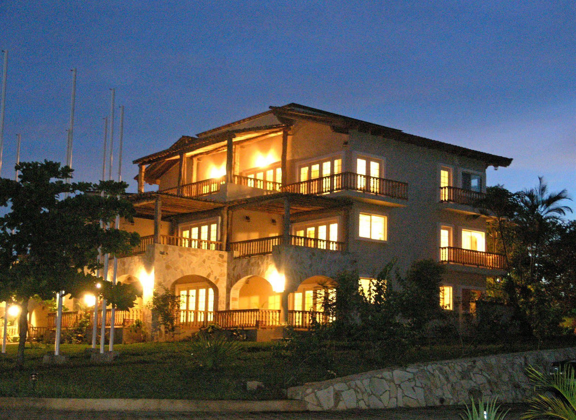 Hotel Marina Puesta Del Sol à Aposentillo Extérieur photo