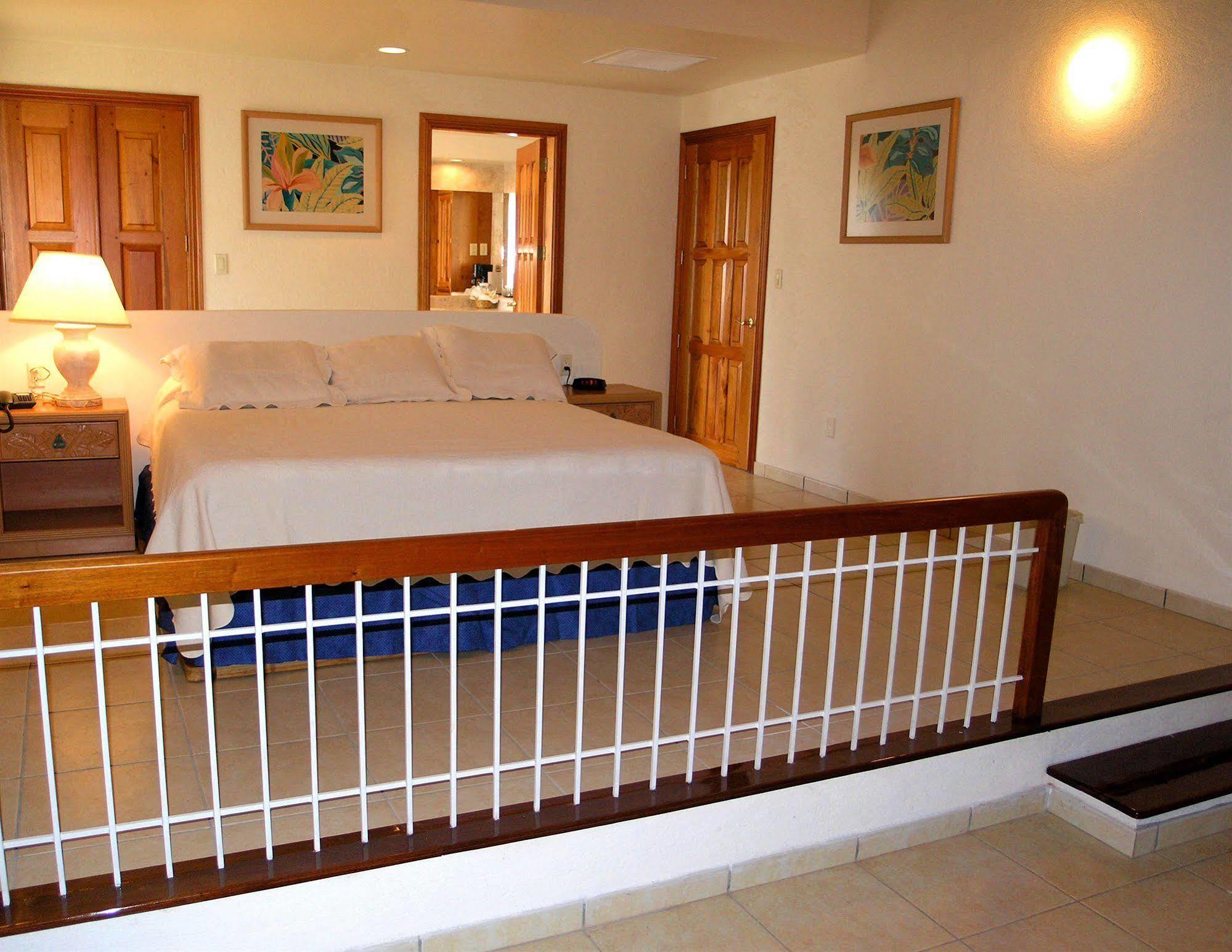Hotel Marina Puesta Del Sol à Aposentillo Extérieur photo